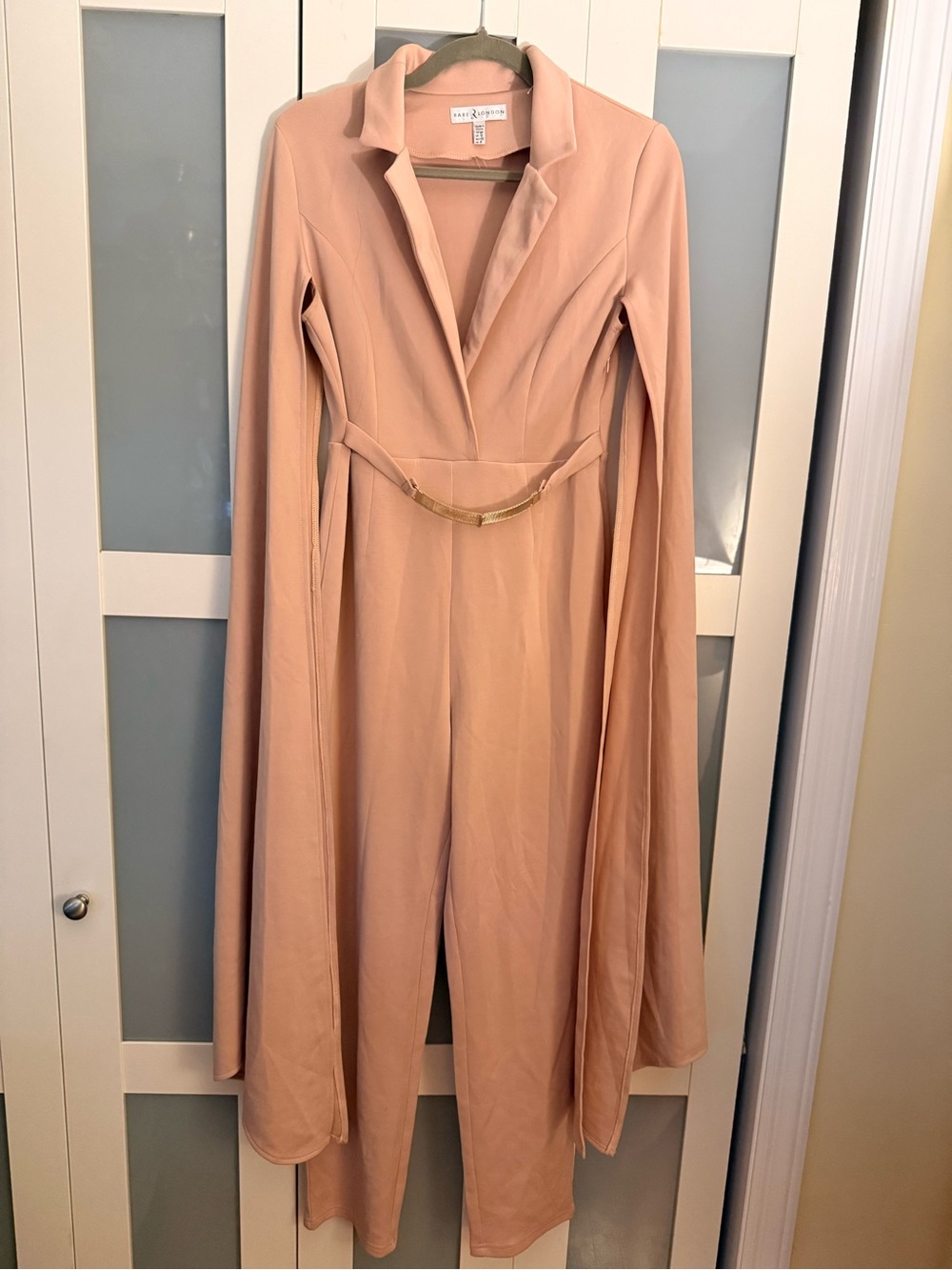 Rare London Blush Cape Sleeves Jumpsuit with Gold Chain Waist - Picture 3 of 6